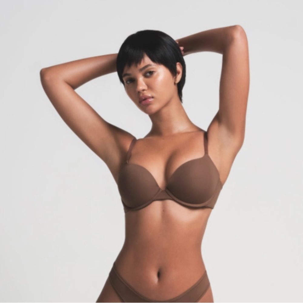 SKIMS FITS EVERYBODY T-SHIRT BRA | *NWT